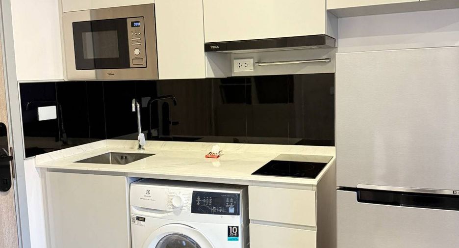 For rent and for sale 1 bed condo in Huai Khwang, Bangkok