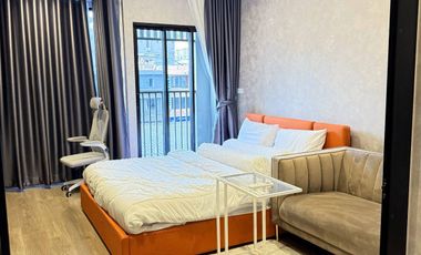 For rent and for sale 1 bed condo in Huai Khwang, Bangkok