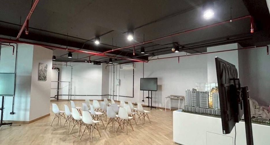 For sale 1 bed condo in Huai Khwang, Bangkok