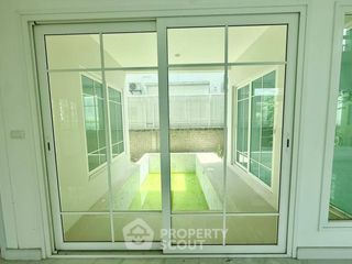 For sale 5 bedrooms house in Chom Thong, Bangkok