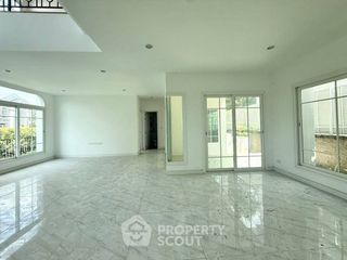 For sale 5 bedrooms house in Chom Thong, Bangkok