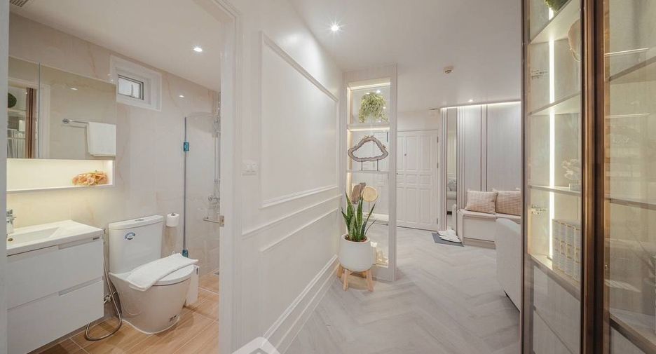 For sale 2 bedrooms condo in Yan Nawa, Bangkok