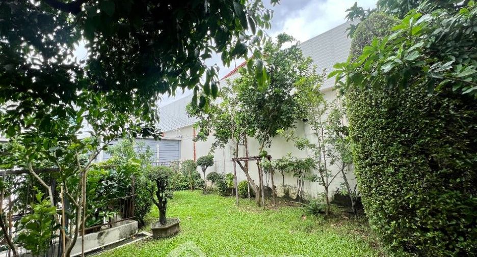 For sale 3 bedrooms house in Sai Mai, Bangkok