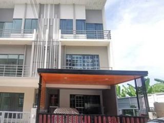 For sale 4 bedrooms townhouse in Bang Khae, Bangkok