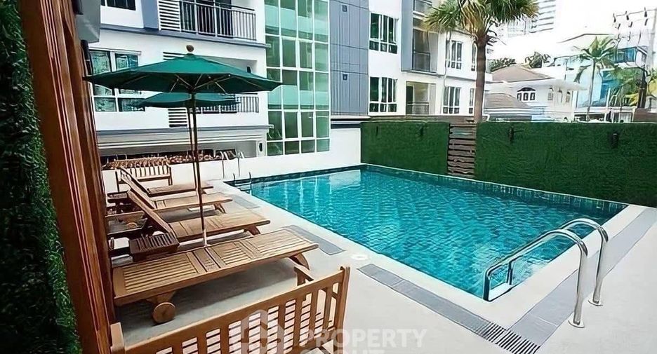 For sale 1 bed condo in Khlong Toei, Bangkok