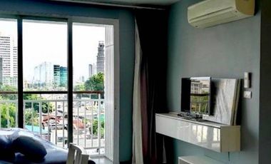 For sale 1 bed condo in Khlong Toei, Bangkok
