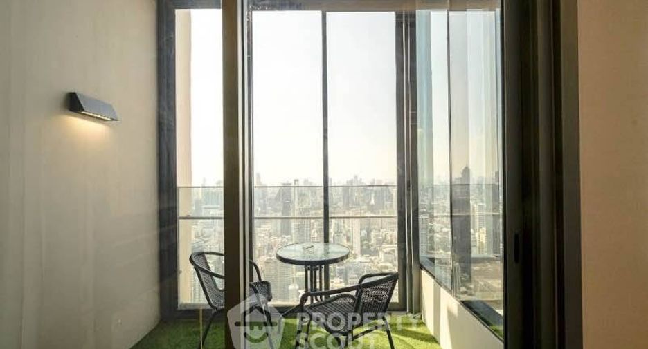 For sale 2 bedrooms condo in Watthana, Bangkok