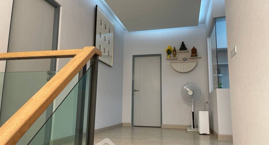For sale 4 bedrooms house in Prawet, Bangkok