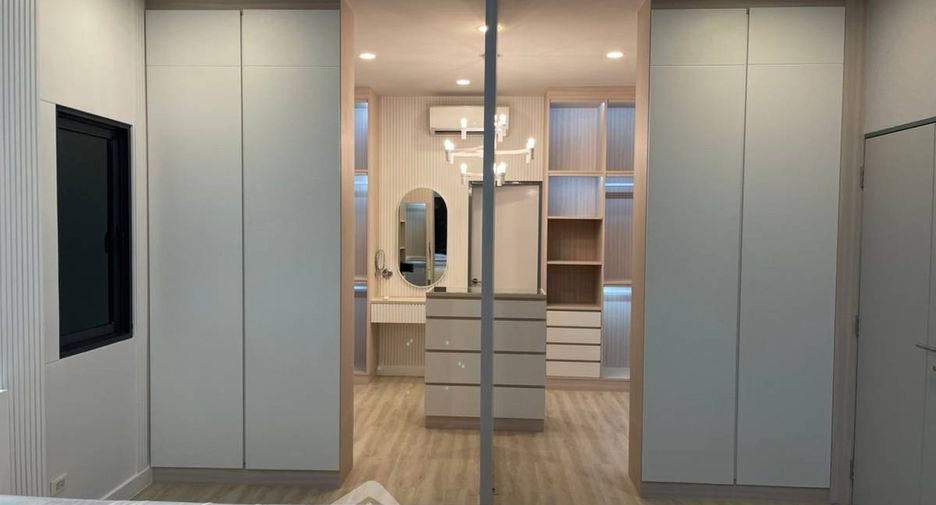 For sale 4 bedrooms house in Prawet, Bangkok