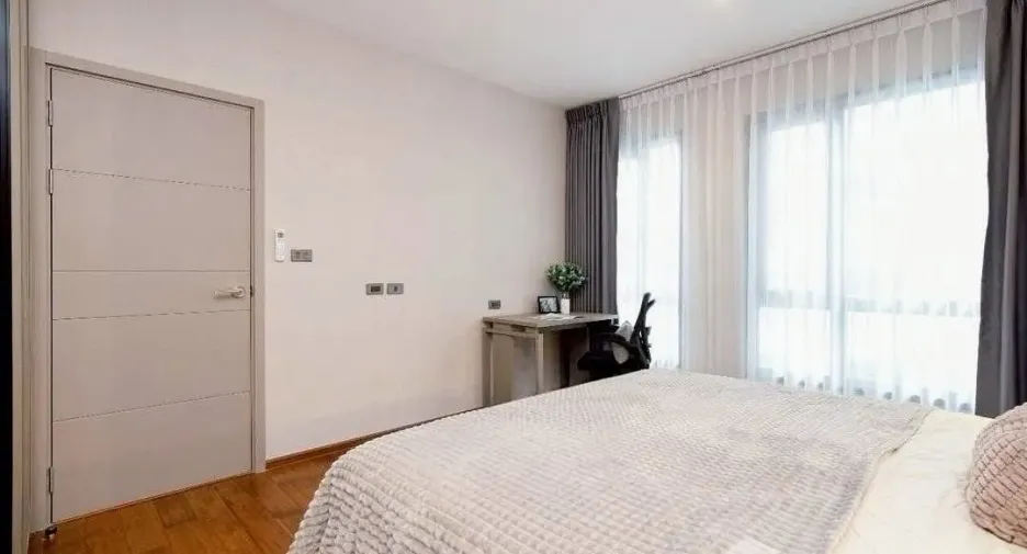 For rent 1 bed condo in Phaya Thai, Bangkok