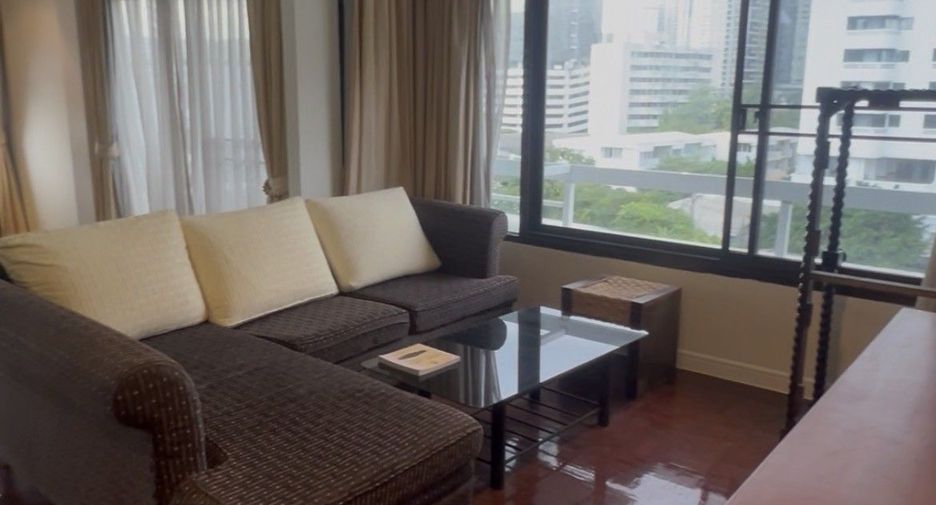 For rent 3 bedrooms apartment in Khlong Toei, Bangkok