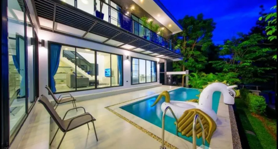 For rent 4 bedrooms villa in Mueang Chiang Mai, Chiang Mai