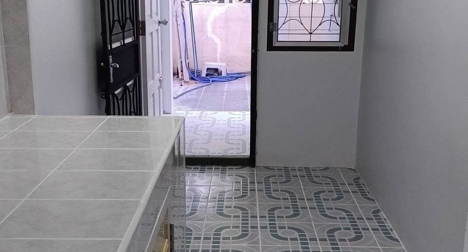 For rent 4 bedrooms house in Min Buri, Bangkok
