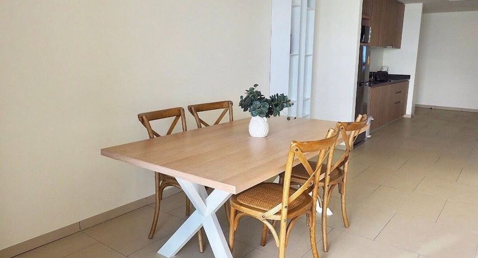Condo en alquiler de 2 habitaciones en North Pattaya, Pattaya