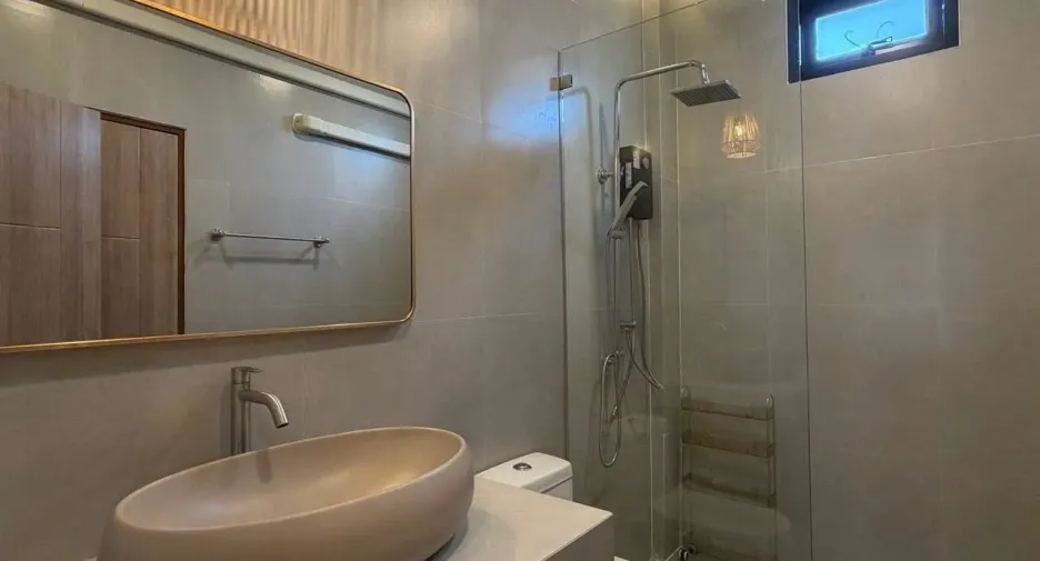 À louer 3 chambres villa à Mueang Phuket, Phuket