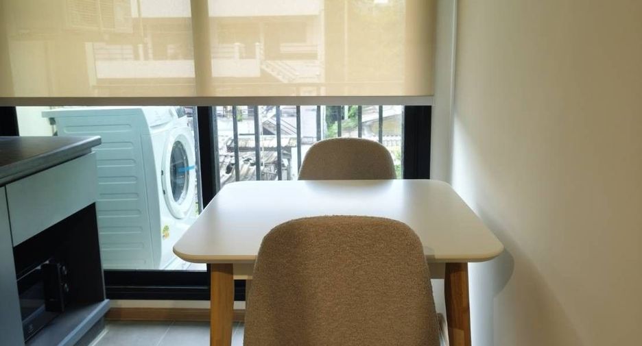 Condo en alquiler de 1 habitaciones en Bang Na, Bangkok