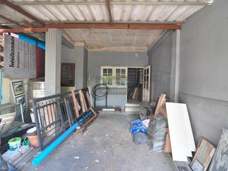 Casa adosada en venta de 4 habitaciones en Bang Kapi, Bangkok