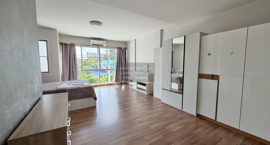 For sale 3 bedrooms townhouse in Thung Khru, Bangkok