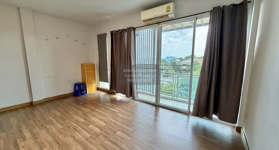 For sale 3 bedrooms townhouse in Thung Khru, Bangkok