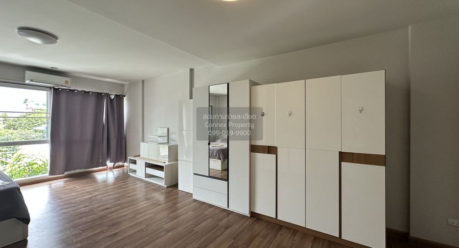 For sale 3 bedrooms townhouse in Thung Khru, Bangkok