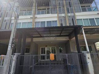 For sale 3 bedrooms townhouse in Thung Khru, Bangkok