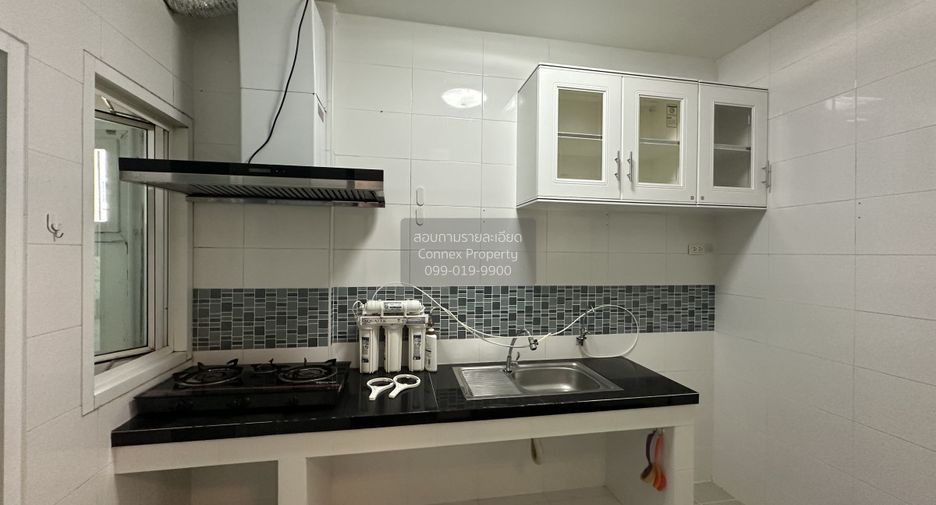 For sale 3 bedrooms townhouse in Thung Khru, Bangkok