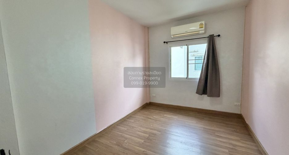 For sale 3 bedrooms townhouse in Thung Khru, Bangkok