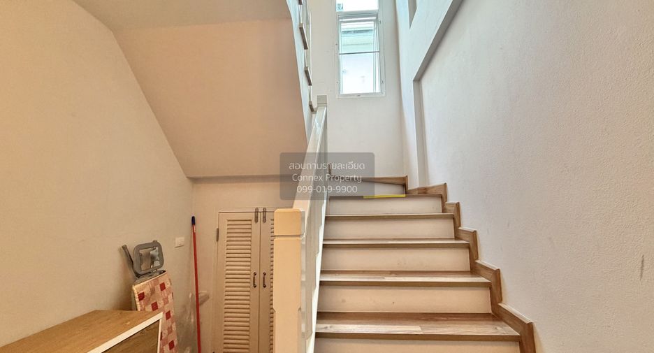 For sale 3 bedrooms townhouse in Thung Khru, Bangkok