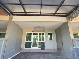 For sale 3 bedrooms townhouse in Thung Khru, Bangkok