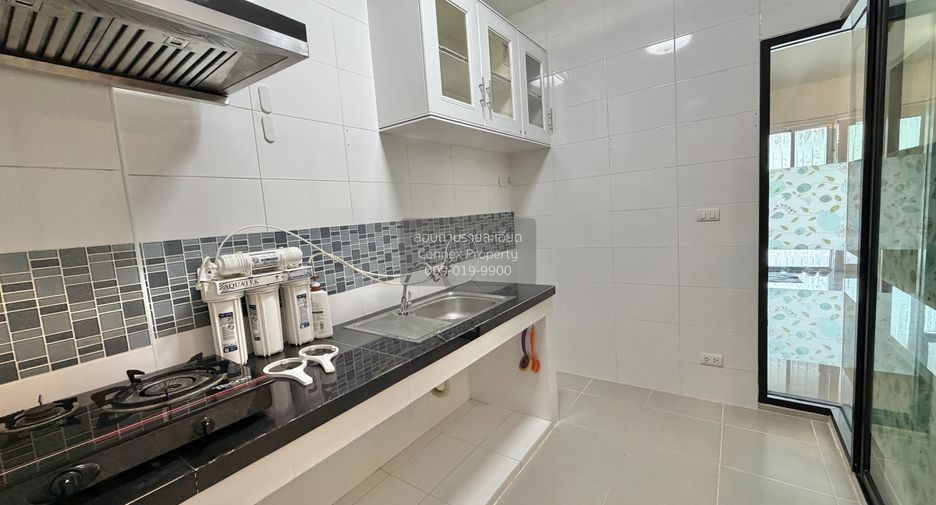 For sale 3 bedrooms townhouse in Thung Khru, Bangkok