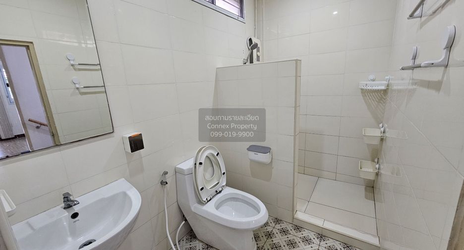 For sale 3 bedrooms townhouse in Mueang Nonthaburi, Nonthaburi
