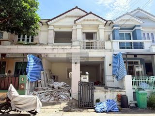 Casa adosada en venta de 4 habitaciones en Bang Bua Thong, Nonthaburi