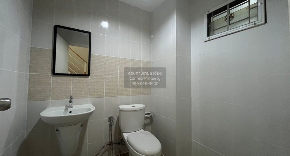 For sale 3 bedrooms townhouse in Thung Khru, Bangkok