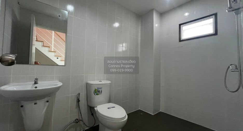 For sale 3 bedrooms townhouse in Thung Khru, Bangkok