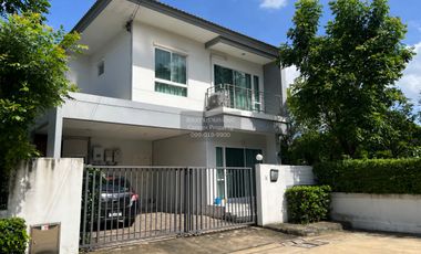 For sale 3 bedrooms house in Khan Na Yao, Bangkok