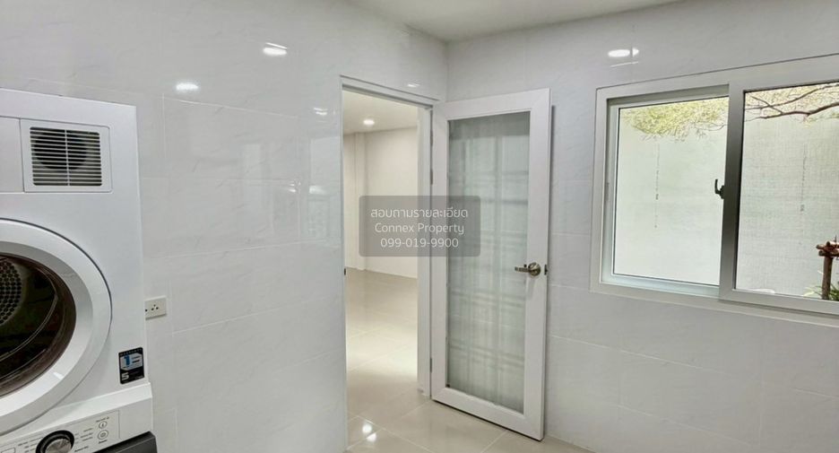 Casa adosada en venta de 3 habitaciones en Wang Thonglang, Bangkok