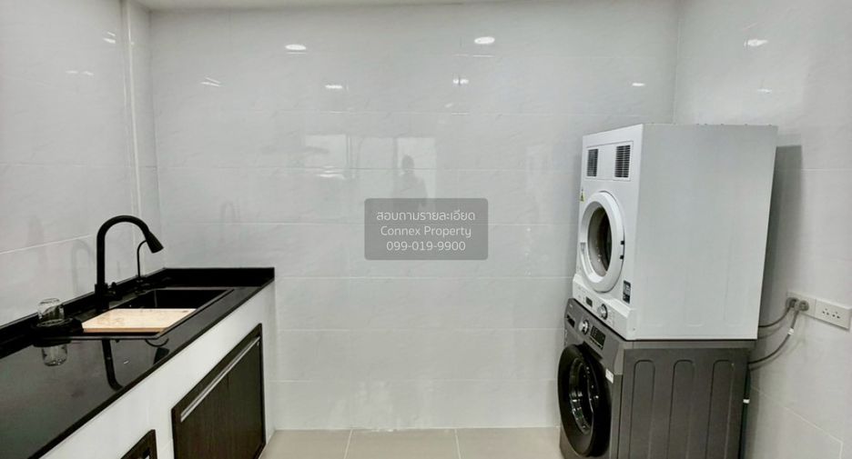 Casa adosada en venta de 3 habitaciones en Wang Thonglang, Bangkok