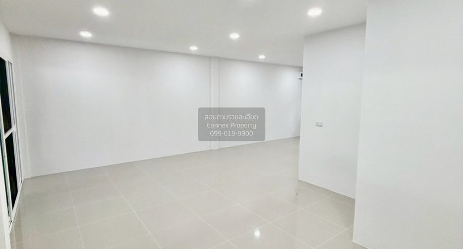 Casa adosada en venta de 3 habitaciones en Wang Thonglang, Bangkok