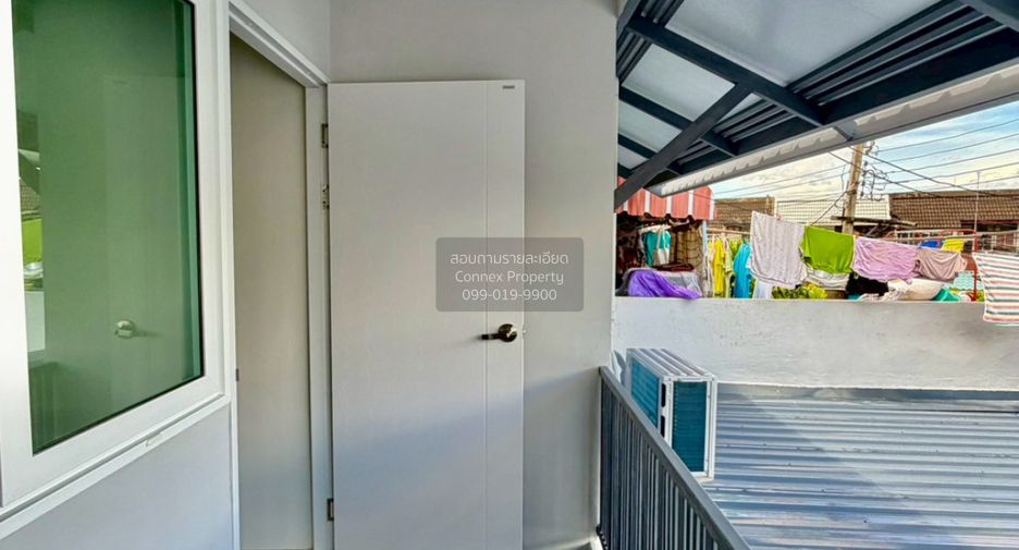 Casa adosada en venta de 3 habitaciones en Wang Thonglang, Bangkok