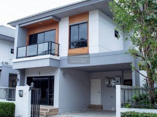 For sale 3 bedrooms house in Khan Na Yao, Bangkok