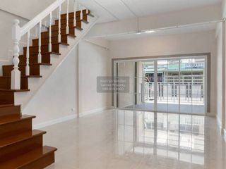 For sale 3 bedrooms townhouse in Mueang Nonthaburi, Nonthaburi