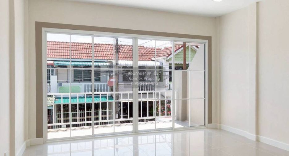 For sale 3 bedrooms townhouse in Mueang Nonthaburi, Nonthaburi