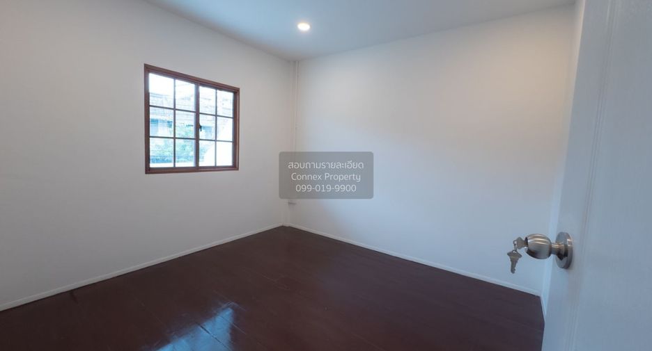 For sale 3 bedrooms townhouse in Bang Bon, Bangkok