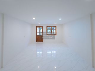 For sale 3 bedrooms townhouse in Bang Bon, Bangkok