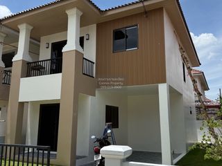 For sale 3 bedrooms townhouse in Prawet, Bangkok