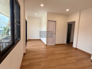 For sale 3 bedrooms townhouse in Prawet, Bangkok