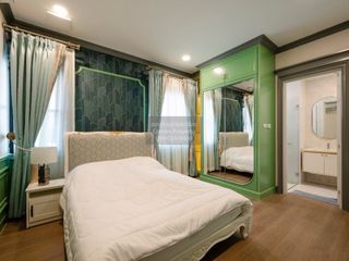 For sale 4 bedrooms house in Saphan Sung, Bangkok
