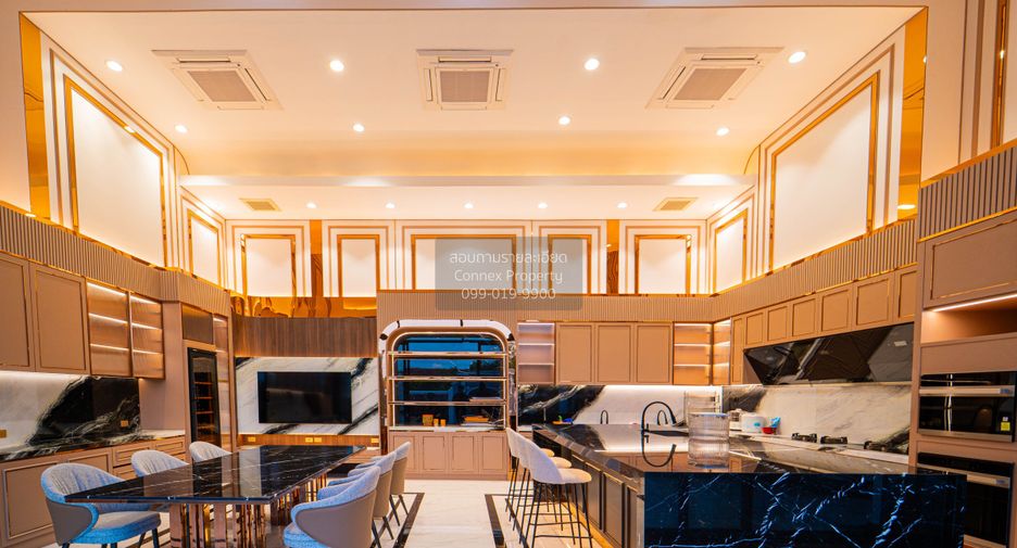 For sale 9 bedrooms house in Thawi Watthana, Bangkok