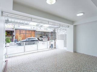 For sale 3 bedrooms townhouse in Lat Phrao, Bangkok
