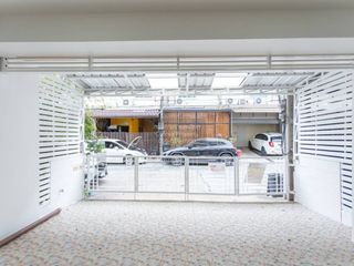 For sale 3 bedrooms townhouse in Lat Phrao, Bangkok